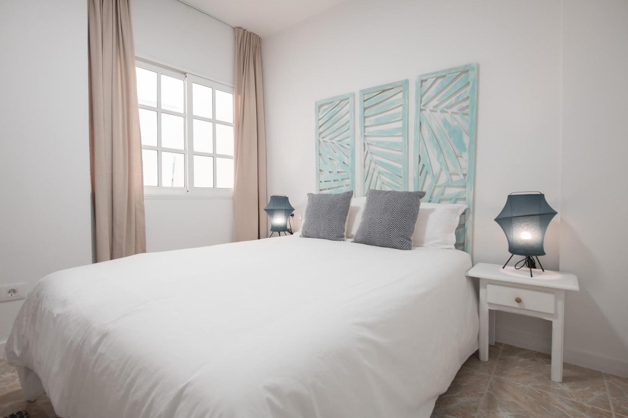 Comfortable Centric Apartment Steps From The Beach Гран Тарахал Екстериор снимка